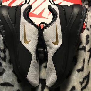 Men’s Nike Air Max Motion 2